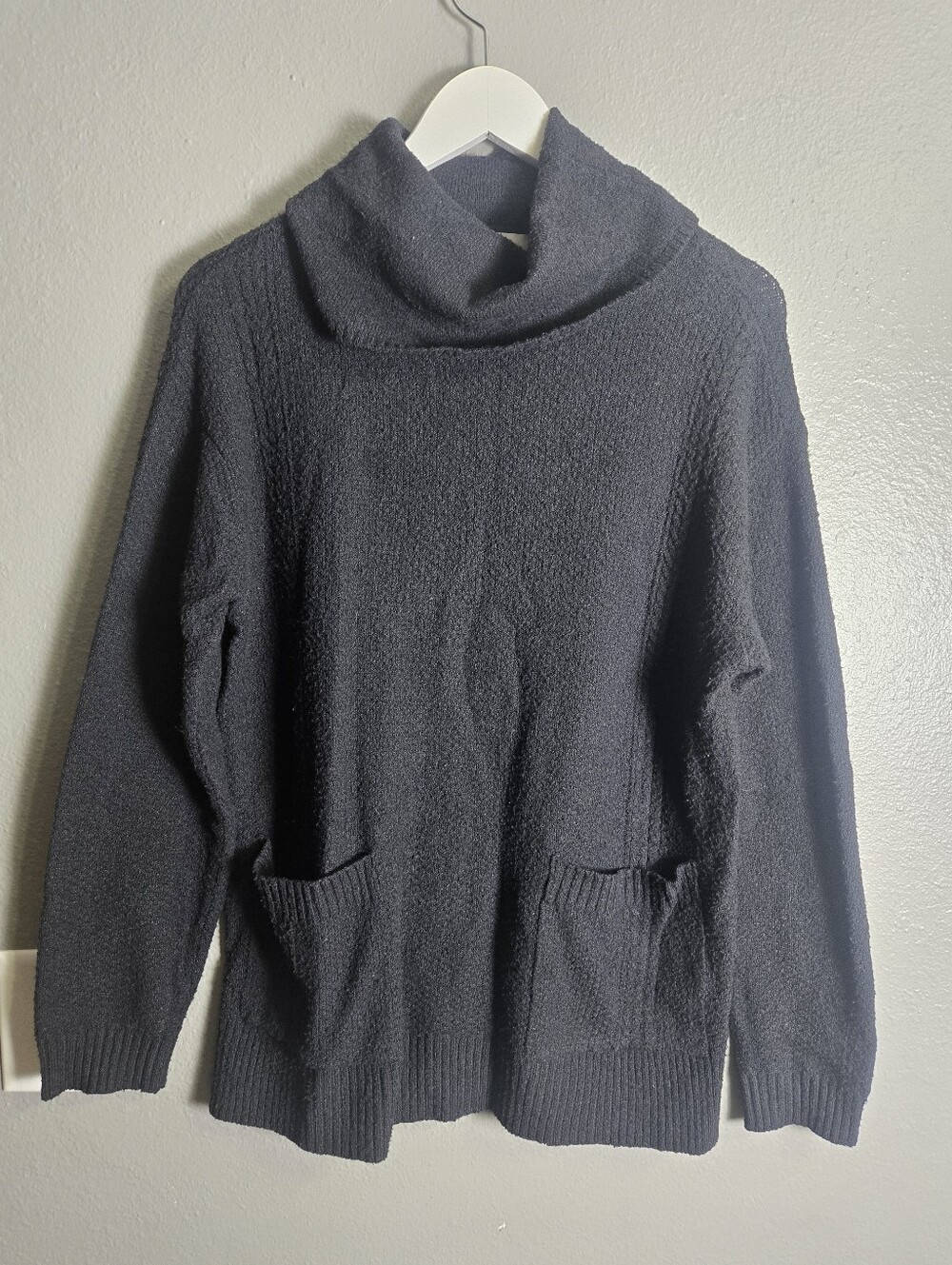 FALL SALE! 89th & Madison Black Cowl Neck Sweater Size Medium